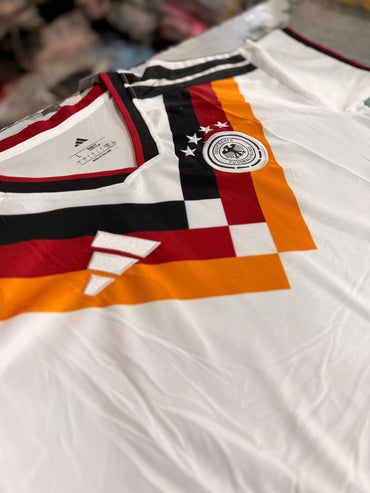 Uniforme Adulto Alemania Local Mundial 2026 β (Calidad Triple A) π©πͺβͺβ«