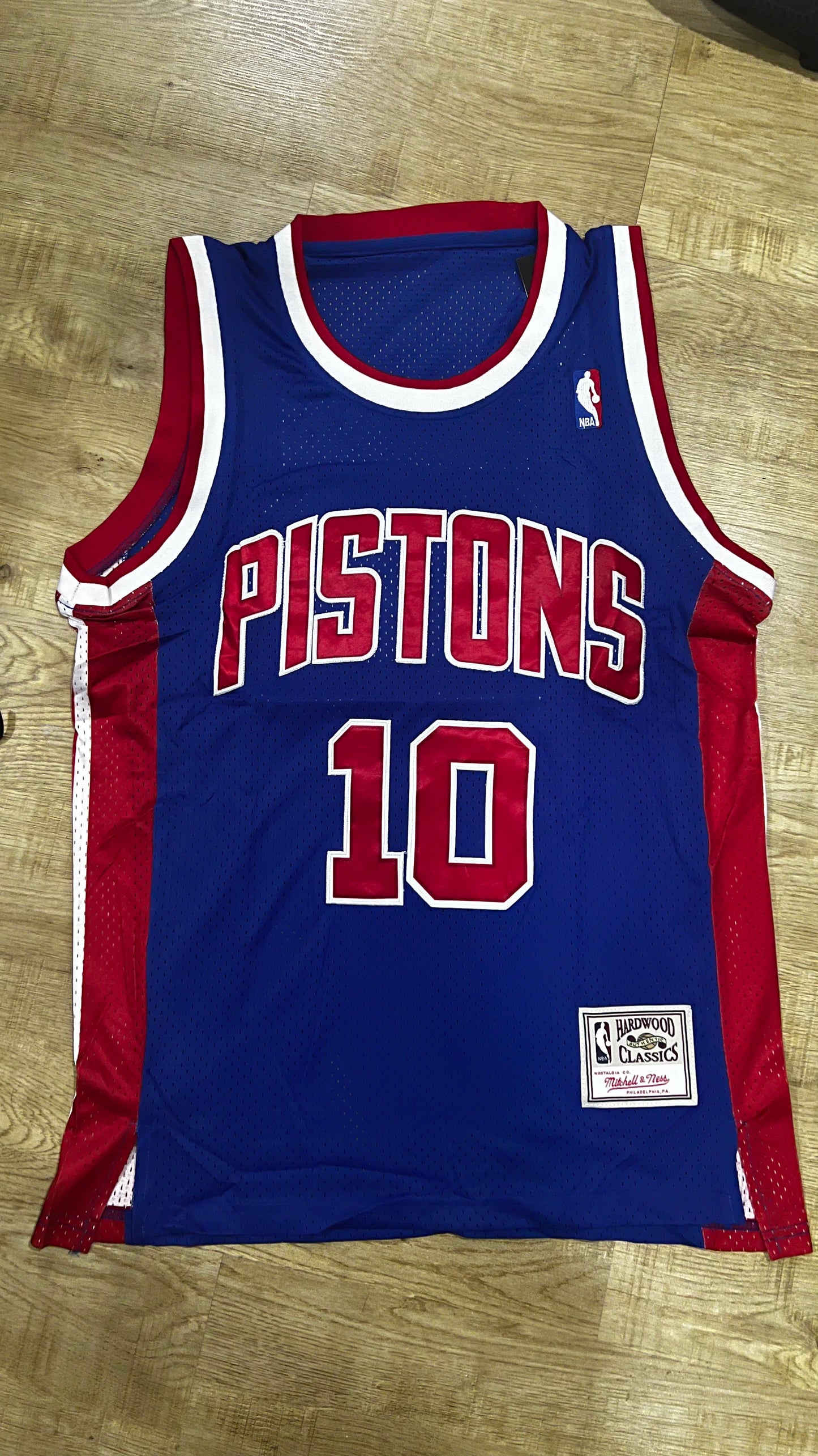 Jersey Pistons Azul #10 – (Calidad 1.1) 🏀🔵