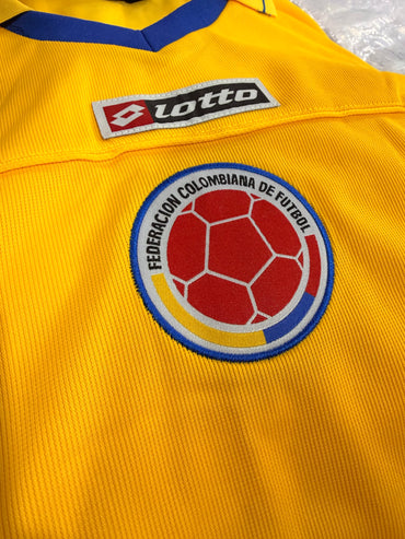 Camiseta Selección Colombia Retro Lotto – Hombre (Calidad 1.1)💛