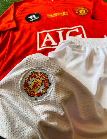Uniforme Manchester United 2008 Retro – Camiseta + Pantaloneta (Calidad 1.1) 🔴🏆