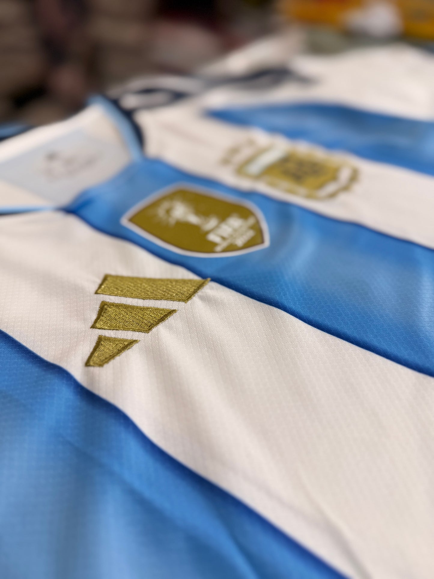 Uniforme Adulto Argentina Local Mundial 2026 – (Calidad Triple A) 🇦🇷⚪🔵