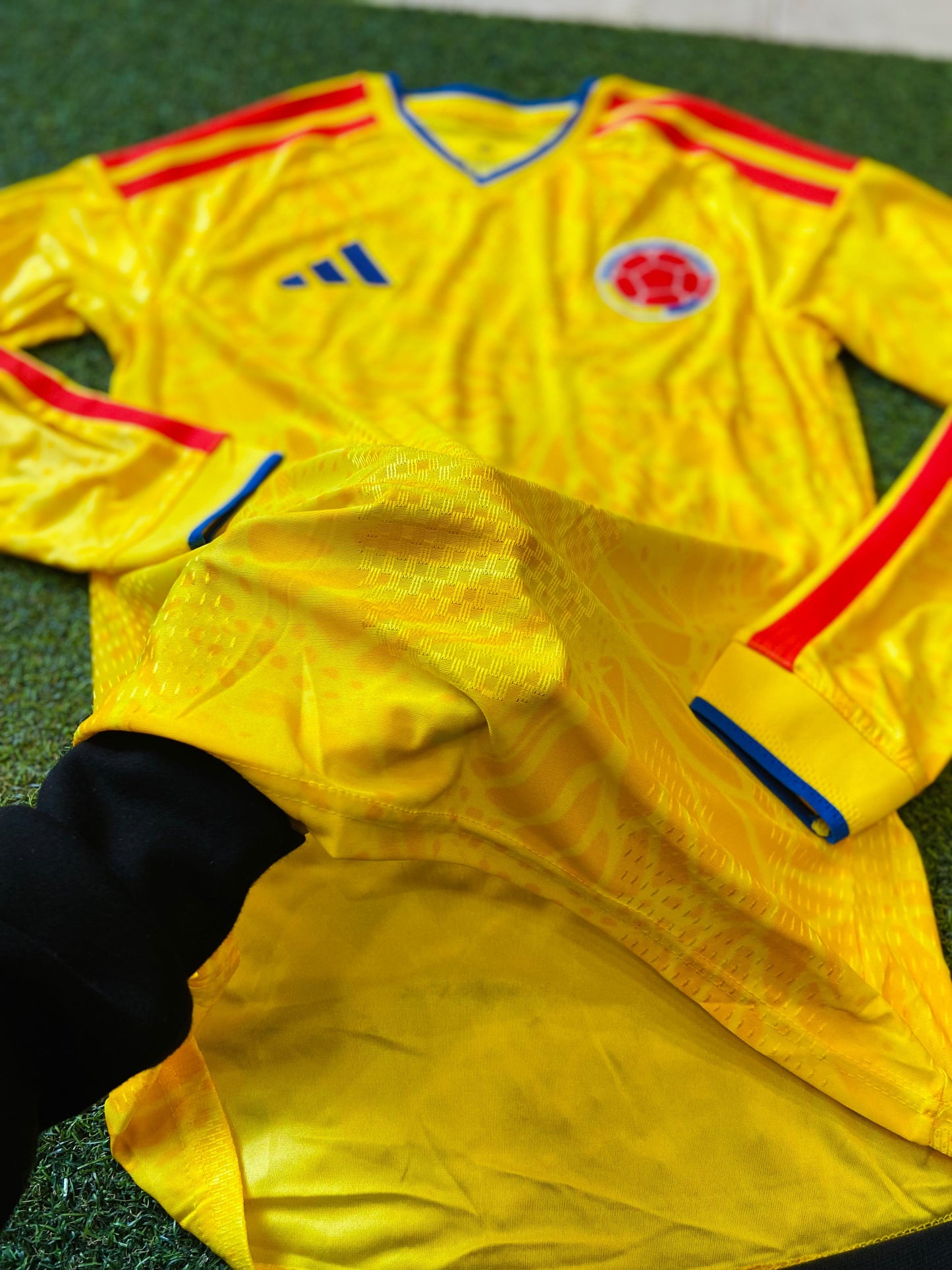 Camiseta Selección Colombia Mundial 2026 – Manga Larga Hombre (Calidad 1.1) 🇨🇴