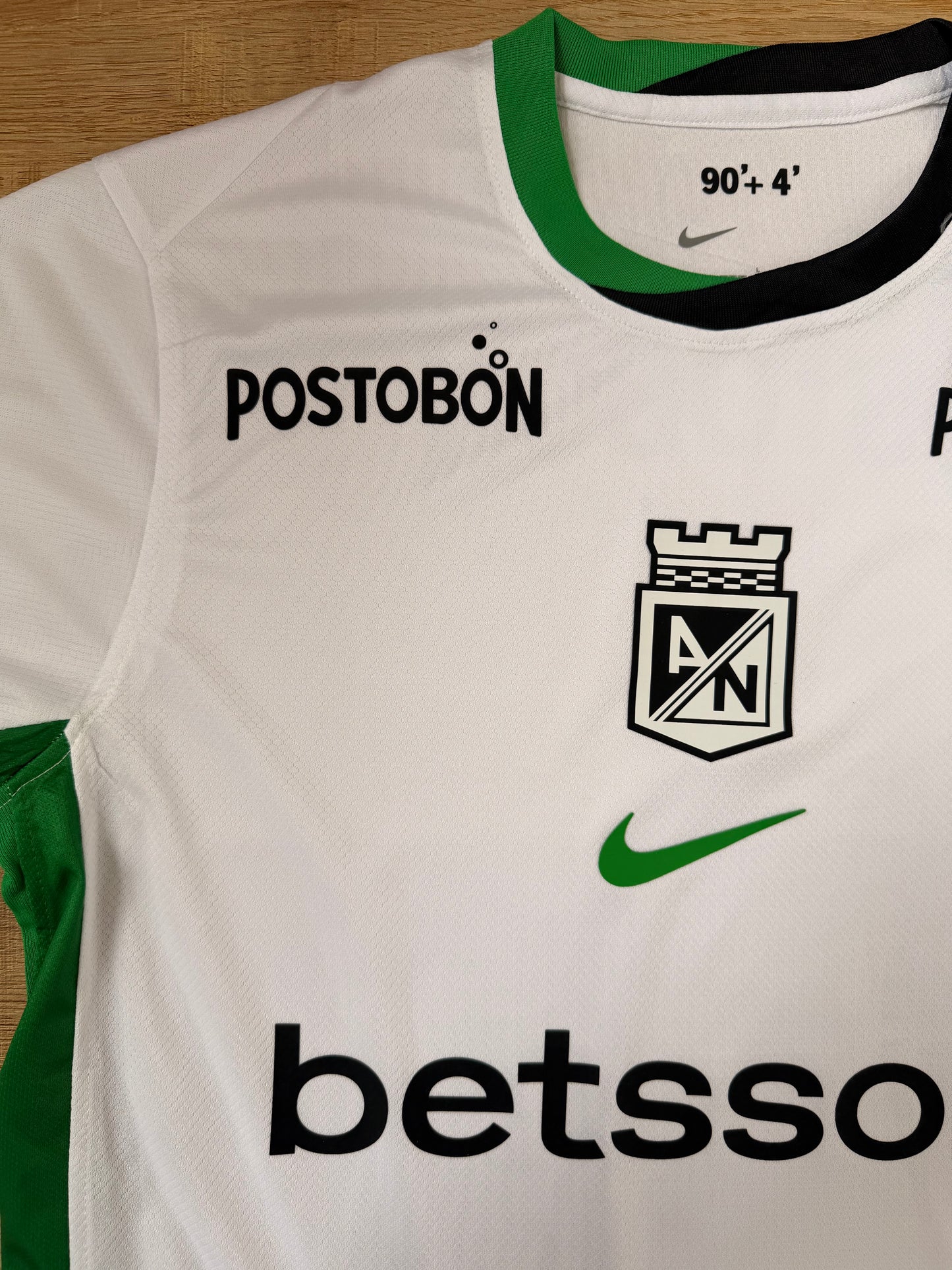 Camiseta Atlético Nacional 2026 Visitante Hombre – Tela Lisa Encauchetada