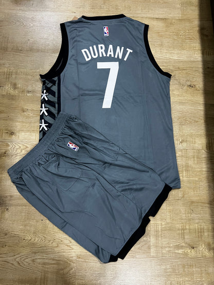 Uniforme Adulto Brooklyn Gris #7 – (Calidad Triple A) 🏀🌫️