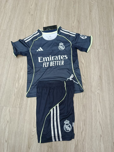 Uniforme Niño Real Madrid Visitante 25/26 – ⚫👑