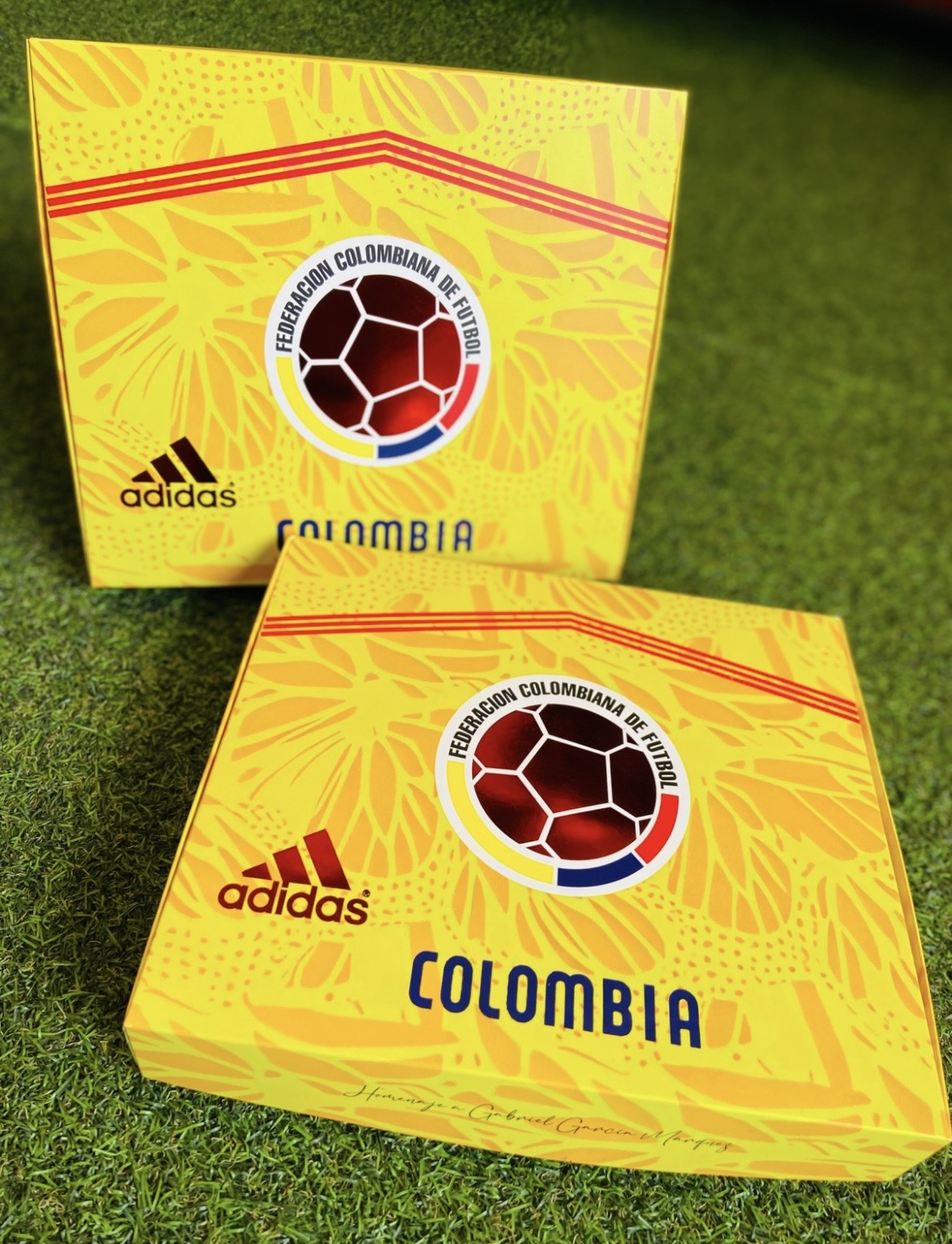 Cajas Premium Edición Fútbol – Presentación de Regalo y Colección (Selecciones y Clubes)