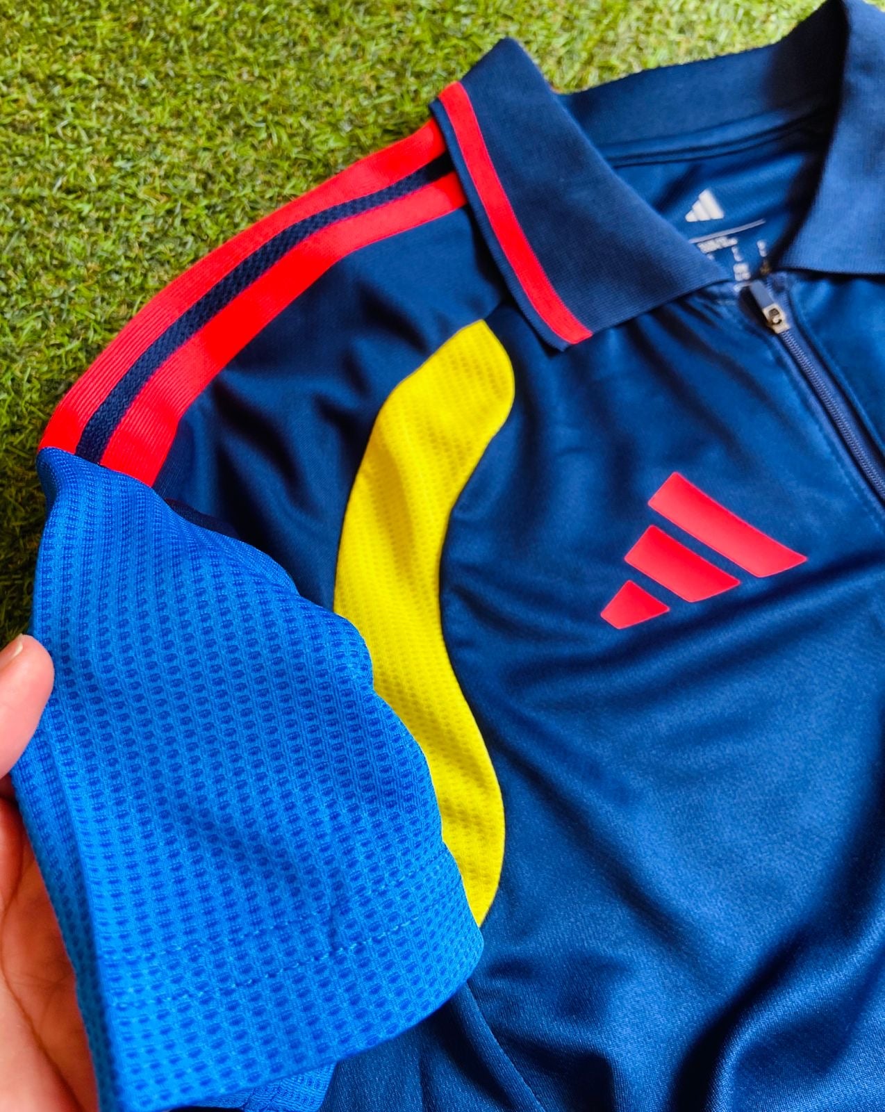 Camiseta de Presentación Selección Colombia 2026 – (Calidad 1.1) 🇨🇴✨