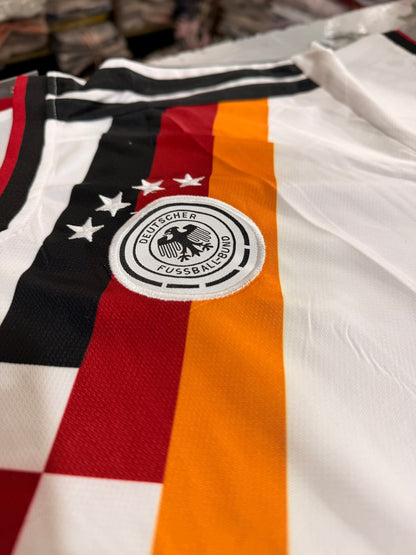 Uniforme Adulto Alemania Local Mundial 2026 – (Calidad Triple A) 🇩🇪⚪⚫