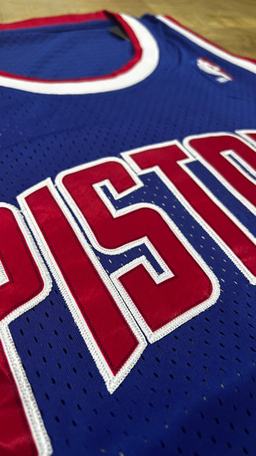 Jersey Pistons Azul #10 – (Calidad 1.1) 🏀🔵