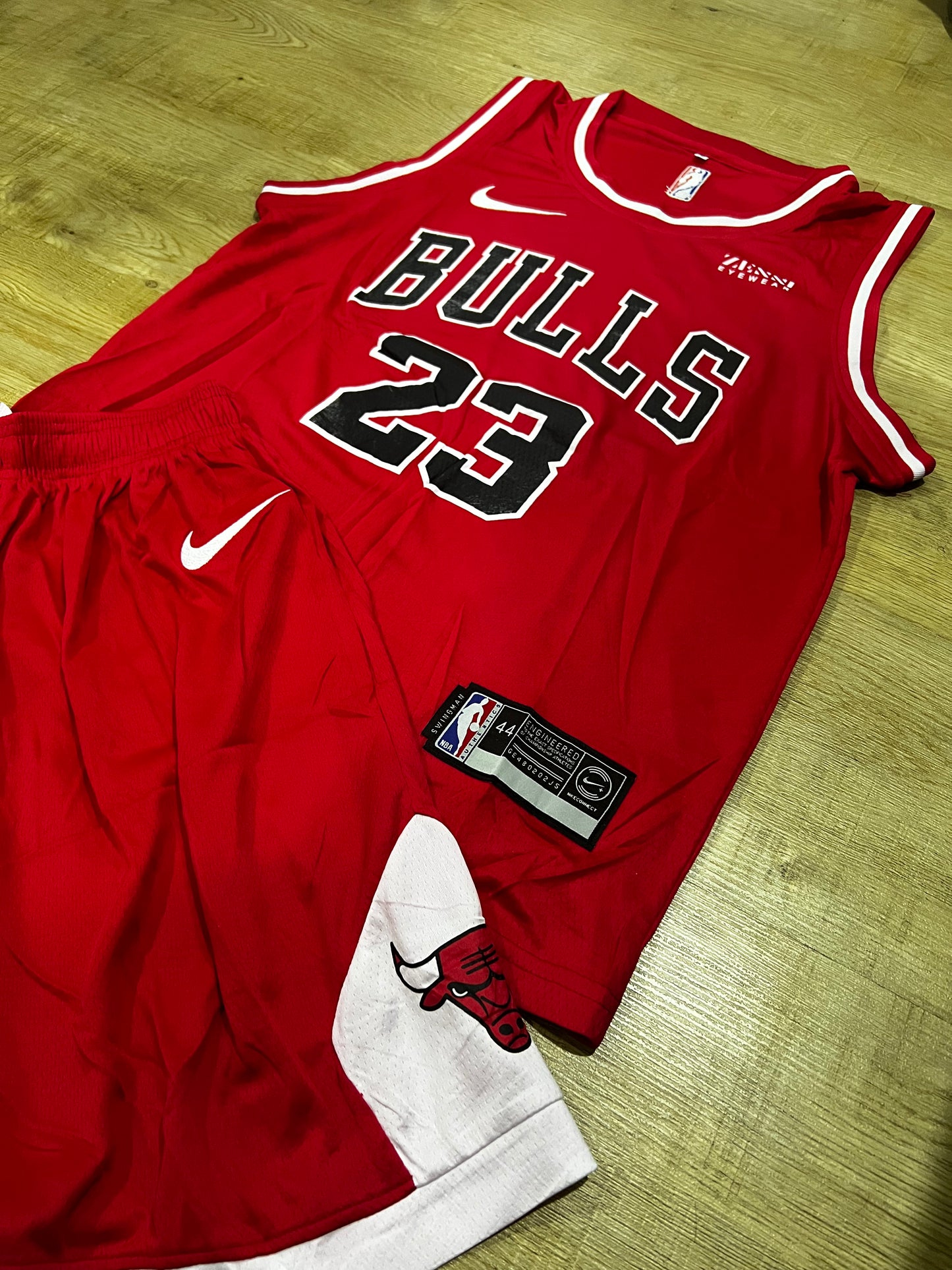 Uniforme Adulto Bulls Rojo #23 – (Calidad Triple A) 🏀🔴