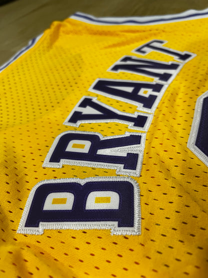 Jersey Lakers Amarillo #8 – (Calidad 1.1) 🏀💛