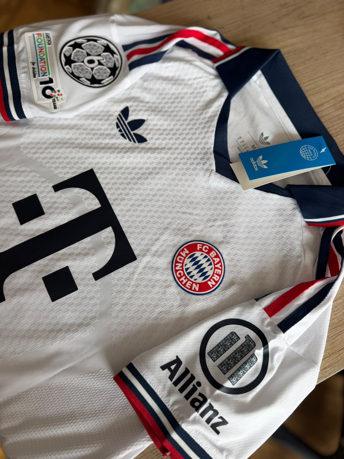 Camiseta Bayern Múnich Blanca 2025/26 – Visitante