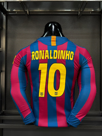 Camiseta Barcelona Ronaldinho 10 Retro 2005/06 Manga Larga – Dorsal y Parches