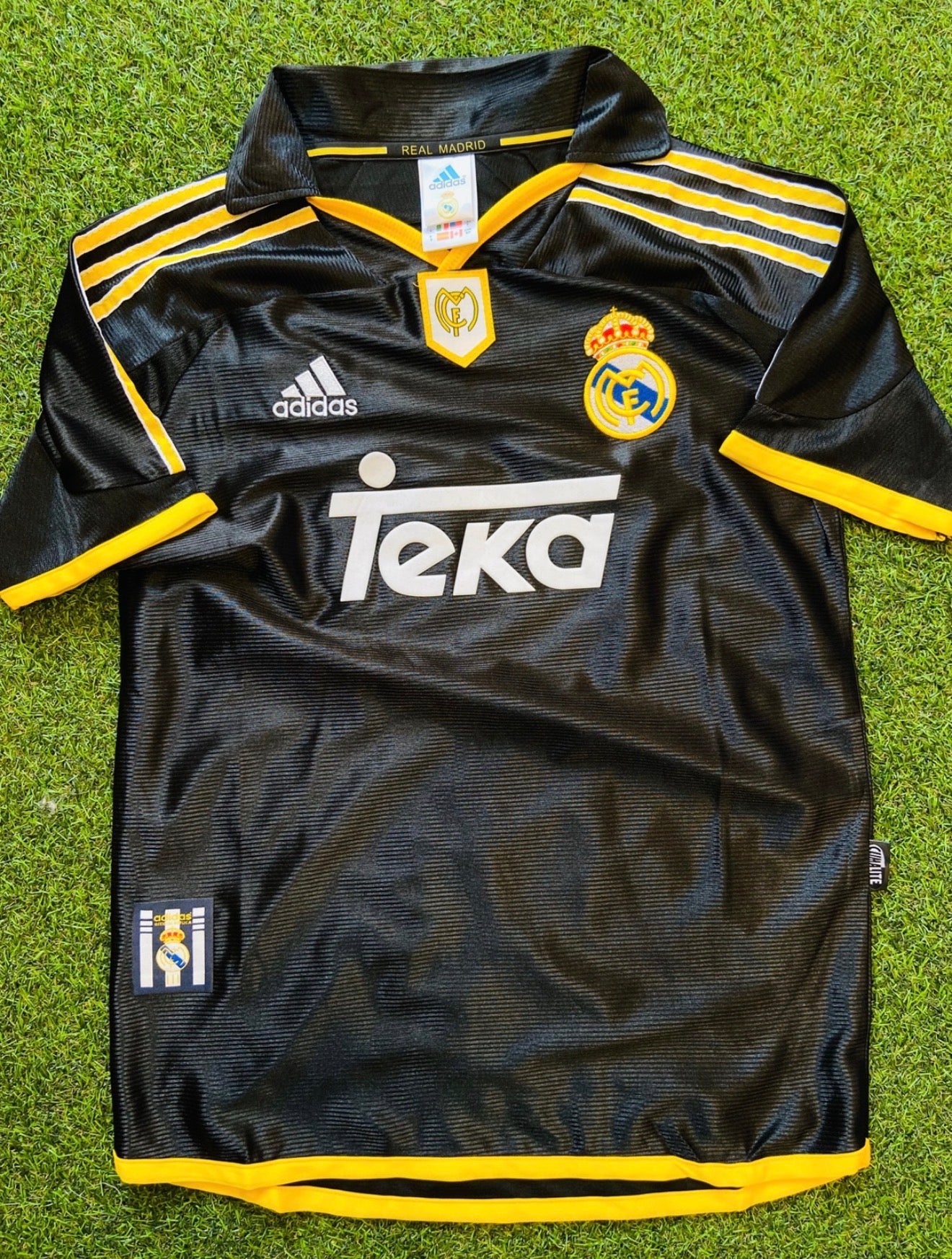Camiseta Real Madrid Teka Negra Retro – (Calidad 1.1) ⚫👑