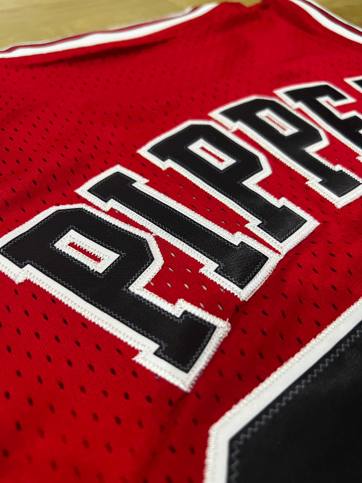 Jersey Bulls #33 – (Calidad 1.1) 🏀🔴